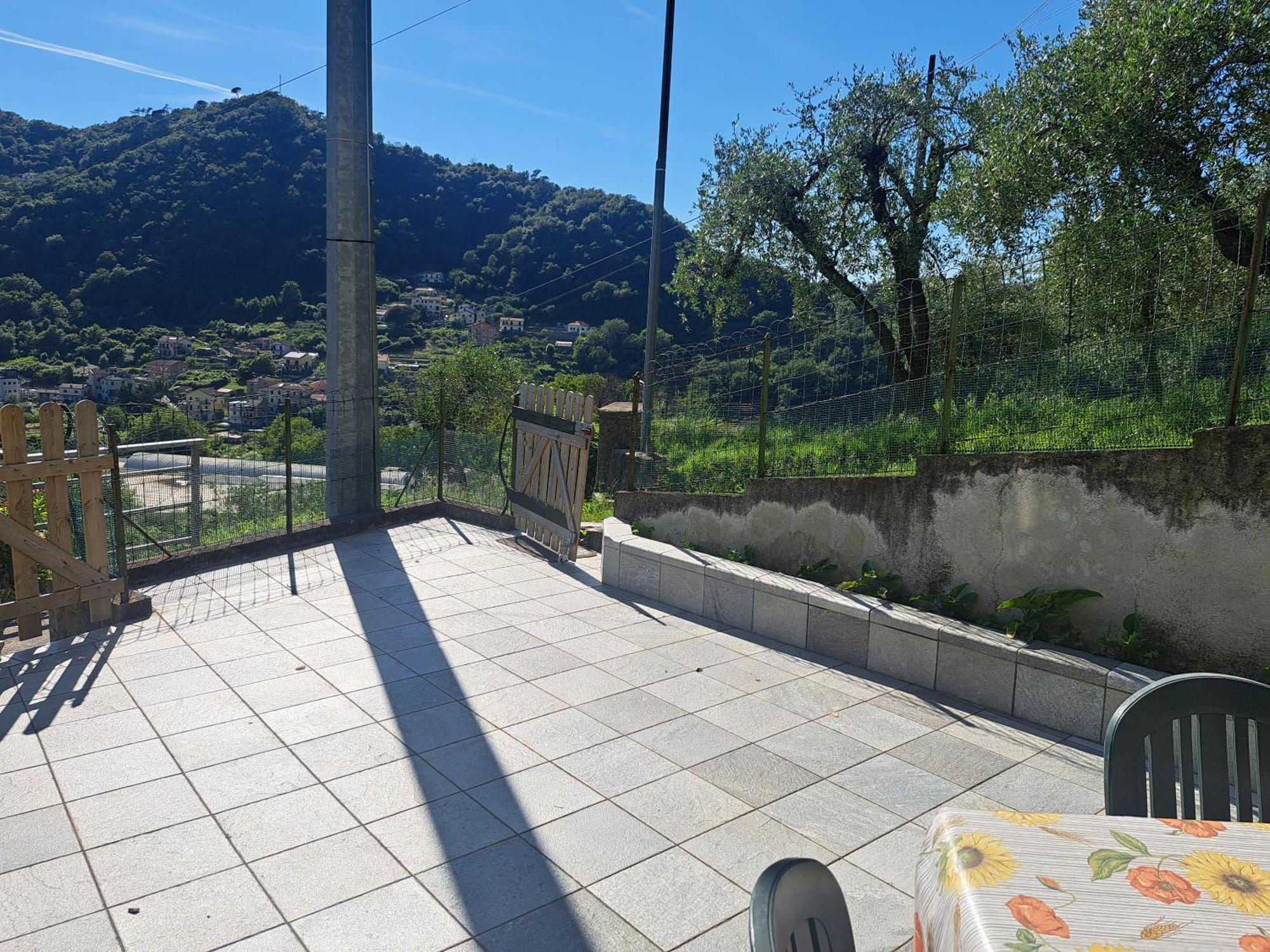 Il Sole Di Aurora Apartment Carasco Bagian luar foto